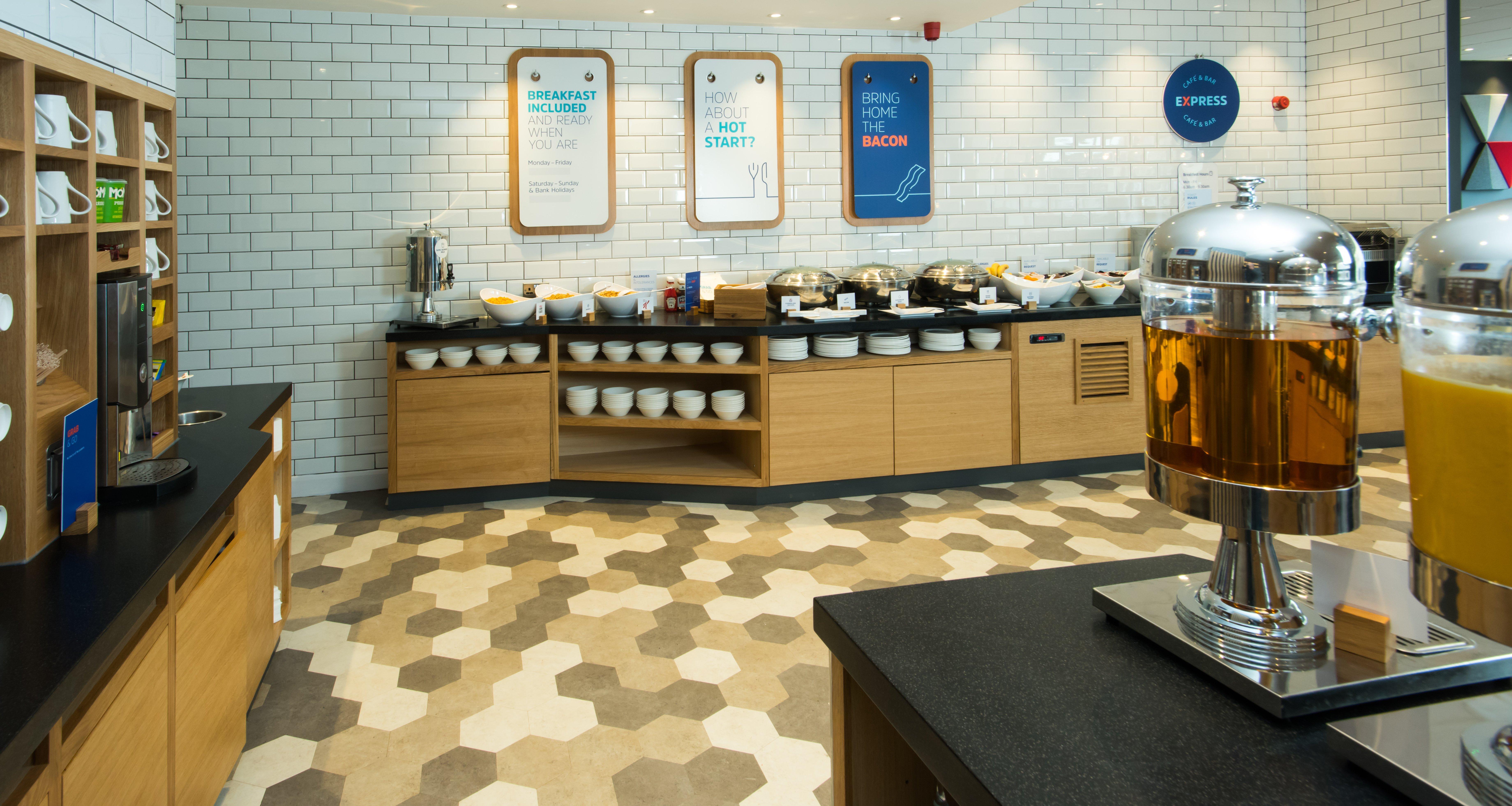Holiday Inn Express Bristol City Centre By Ihg Exterior foto