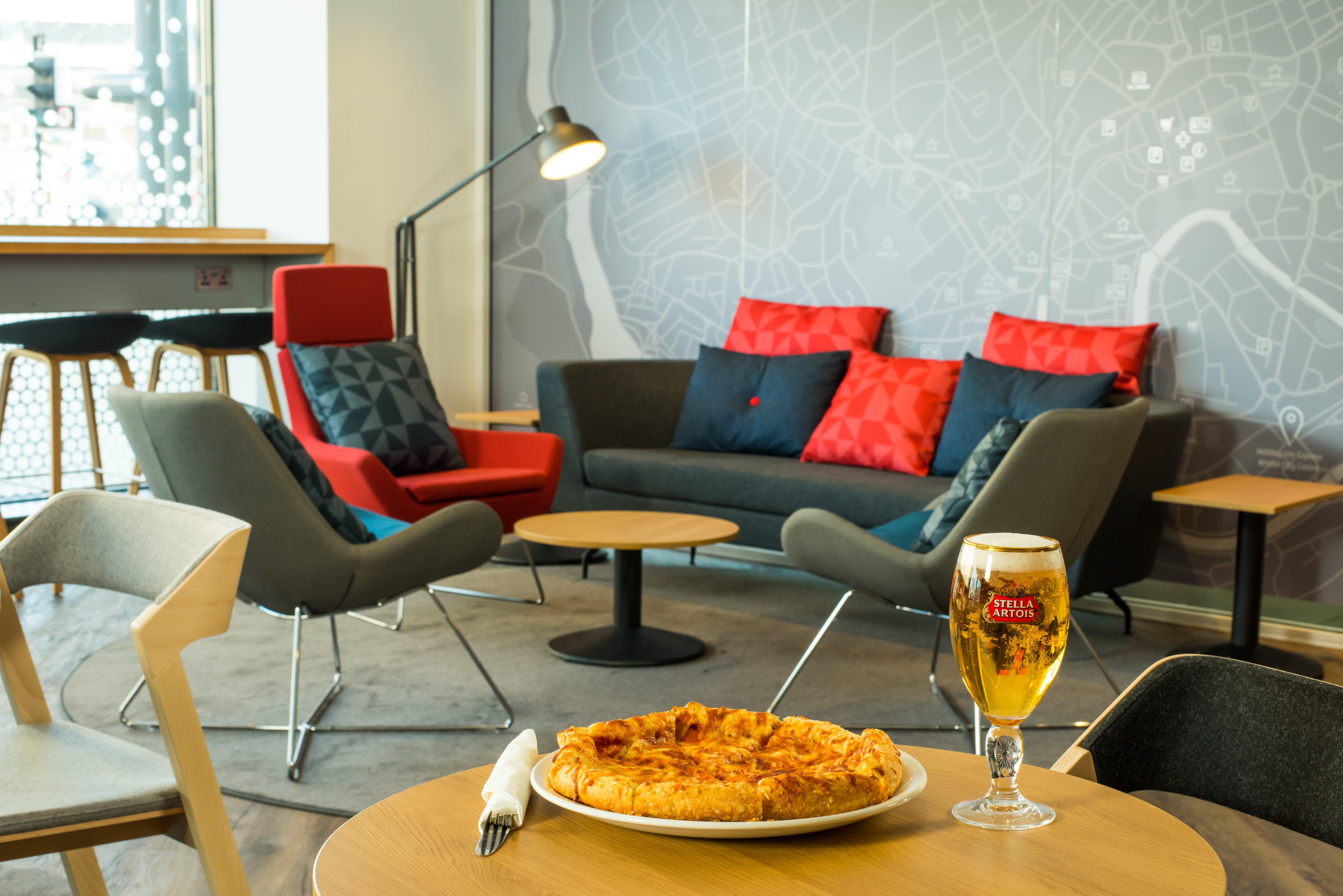 Holiday Inn Express Bristol City Centre By Ihg Exterior foto